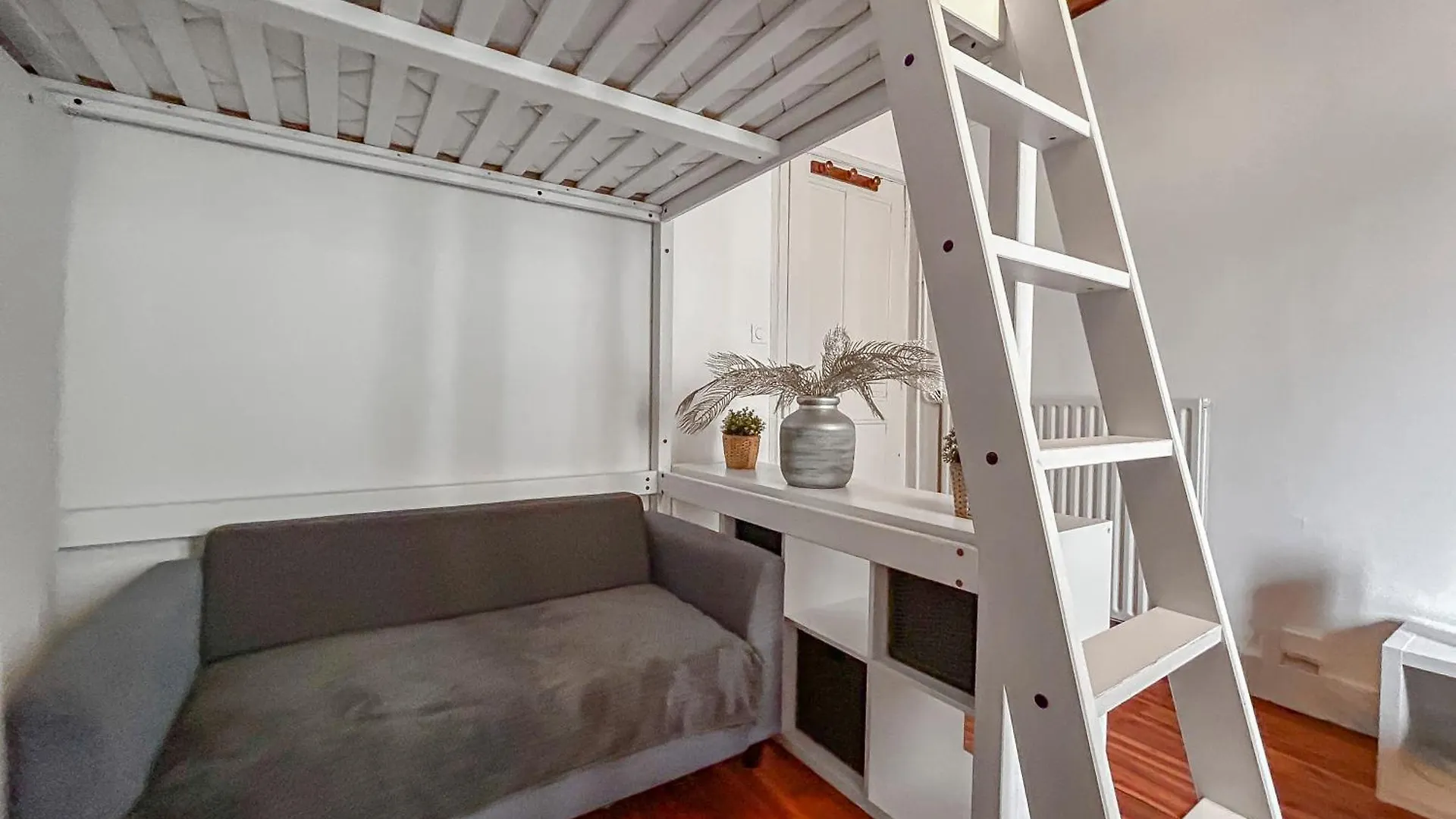 Appartement Vue Sur La Bastille Appt Calme Et Cosy