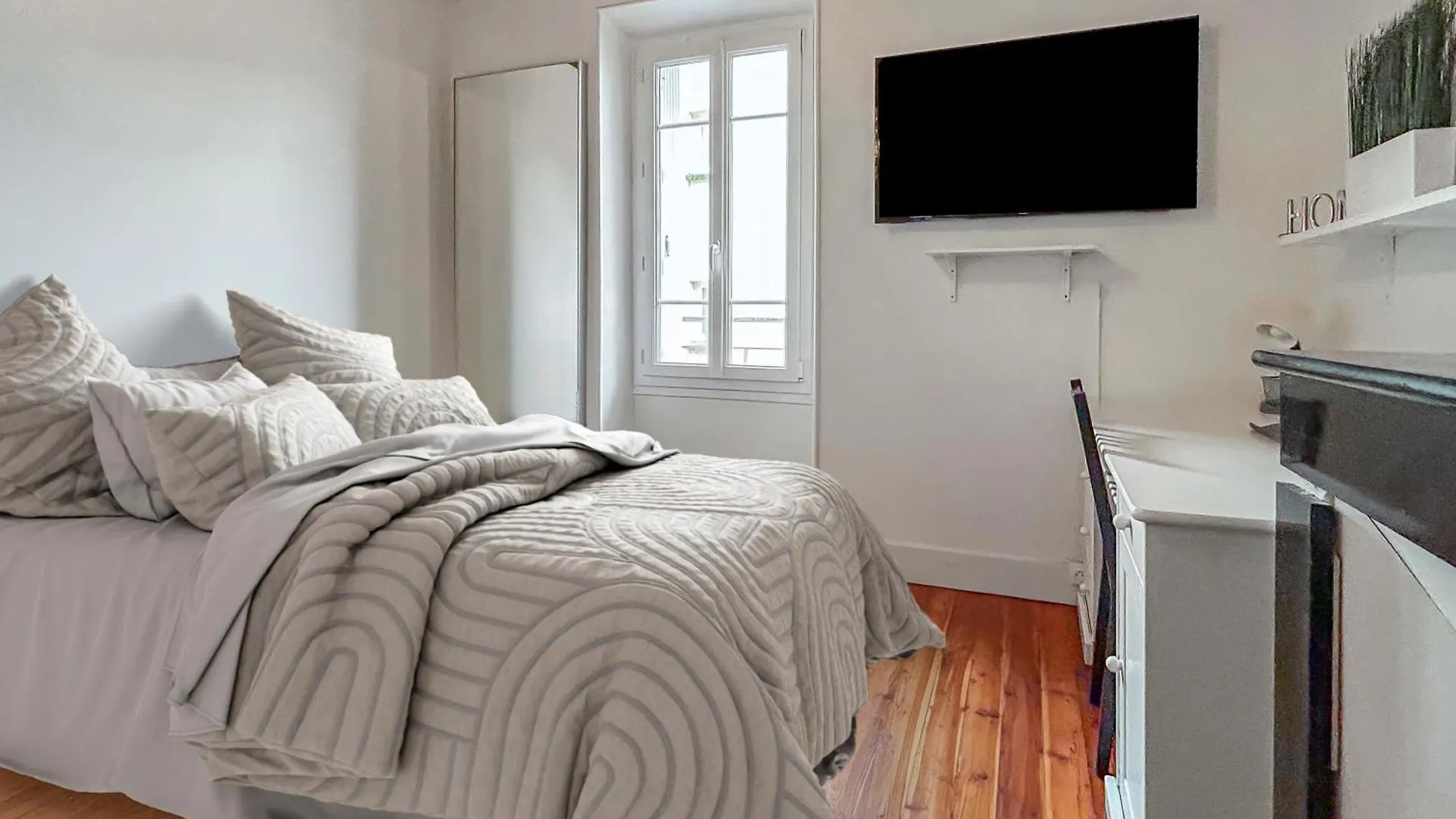 Appartement Vue Sur La Bastille Appt Calme Et Cosy